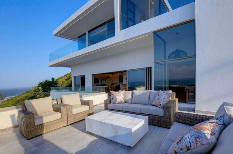 4 Bedroom Property for Sale in Mossel Bay Central Western Cape